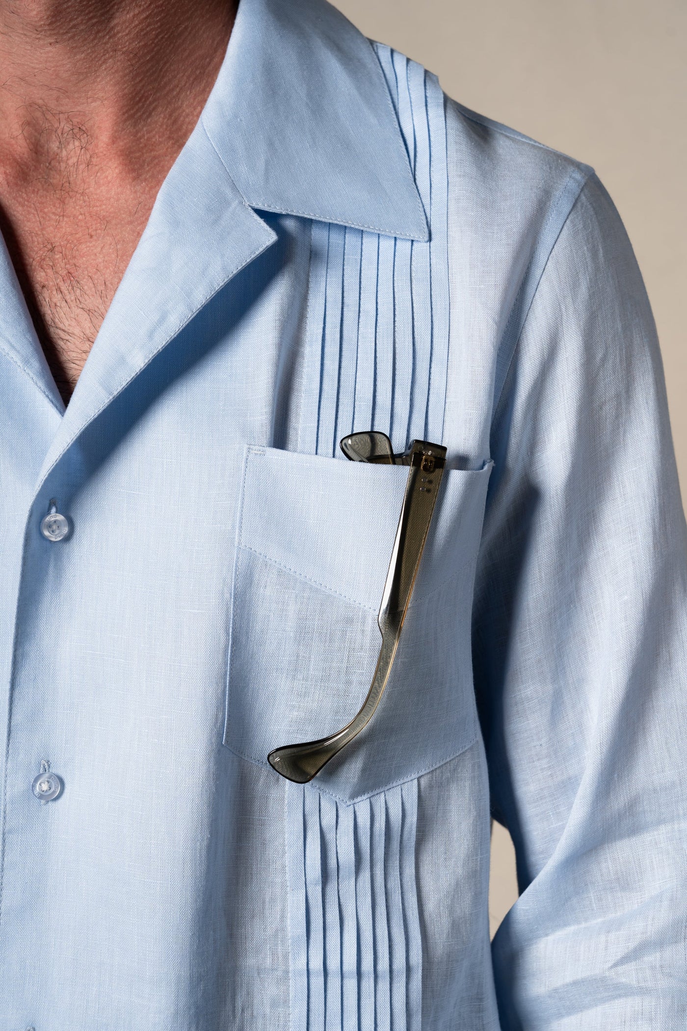 Light Blue Plain Linen Guayabera Shirt — vista alternativa 2, BUND Costa Vice Spring Summer 26