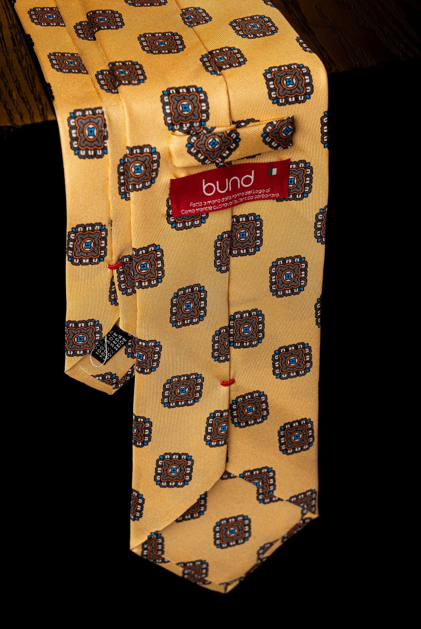 Corbata Aztec Yellow